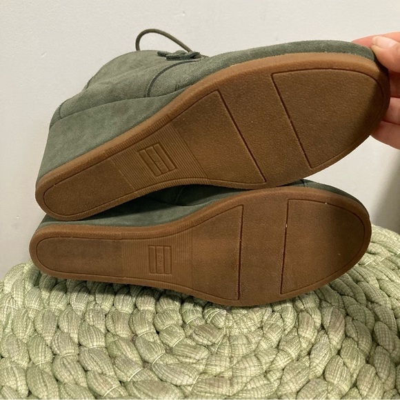 TOMS Kala Dusty Olive Green Suede Lace Up Wedge Booties Size 8.5 - Picture 8 of 8